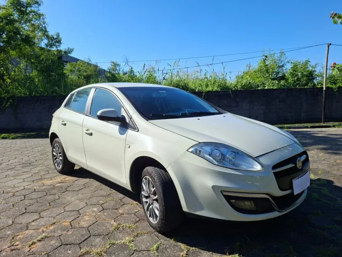 Fiat Bravo Essence 1.8 Flex 16V 5P 2016