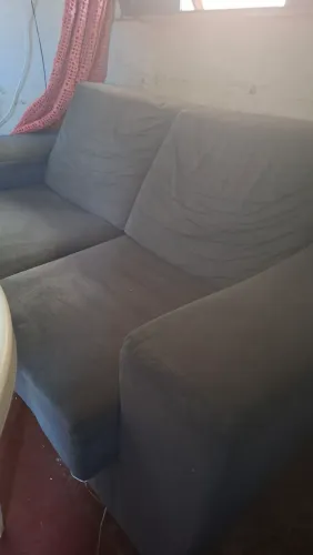 Sofá usado de 2 lugares
