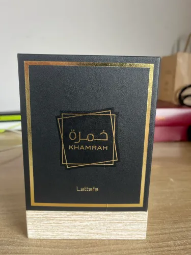 Perfume Arabe Lattafa Khamrah aberto