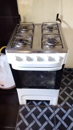 Vendo fogão 4 bocas funcionando tudo