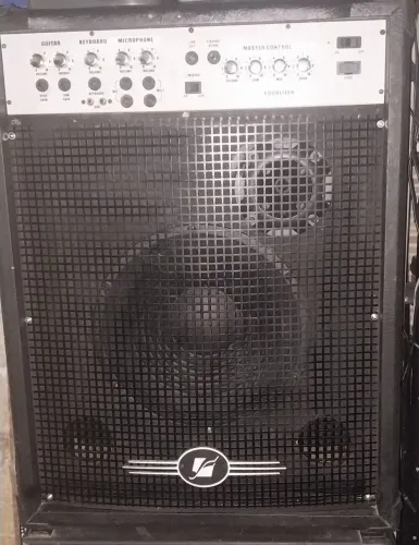 Caixa Amplificada LL Áudio 90 watts Rms