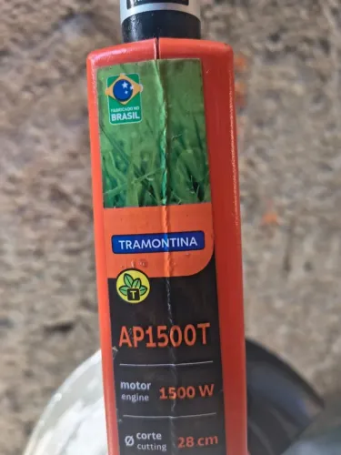 Roçadeira Tramontina.