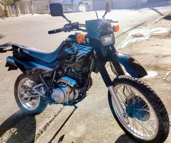 XT 600E - ótimo estado de conservação