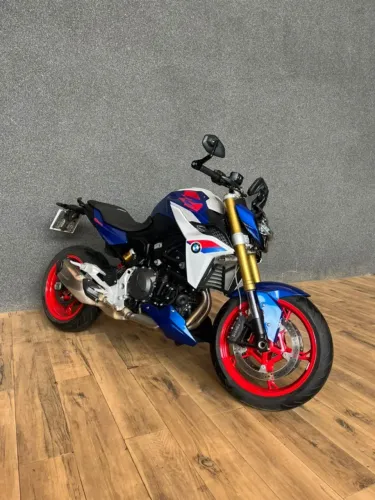 BMW F 900 R Plus 2026