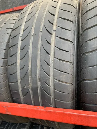 Pneus 225/50/17 semi novo 