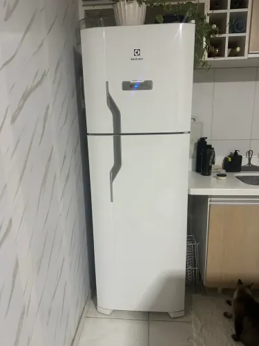 Geladeira Electrolux Frost Free 371L DFN41 - Excelente estado