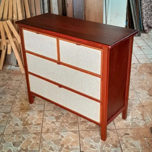 Cômoda artesanal 4 gavetas com telinha