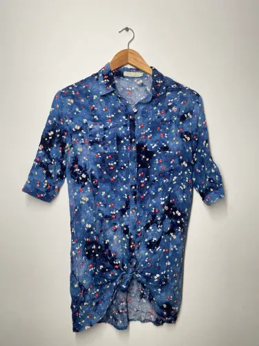 Camisa Feminina (Tamanho M)