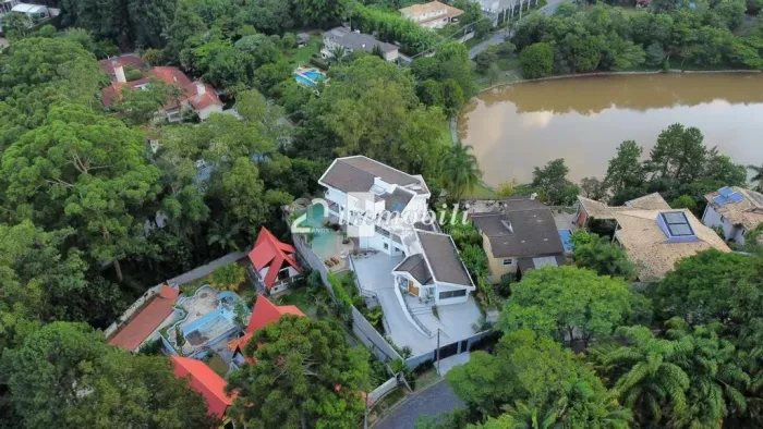 Casa à venda e para alugar em Carapicuíba, Granja Viana, com 4 suítes, com 700 m², Palos V