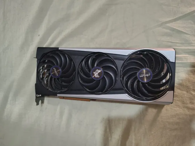 Placa de vídeo rx6700xt (com defeito)