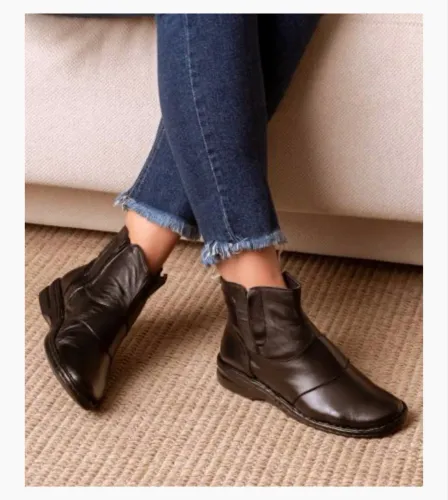 Botas Feminina em Couro Legítimo 37 confortável e Macia