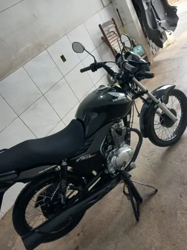 Honda FAN 2011 em bom uso 