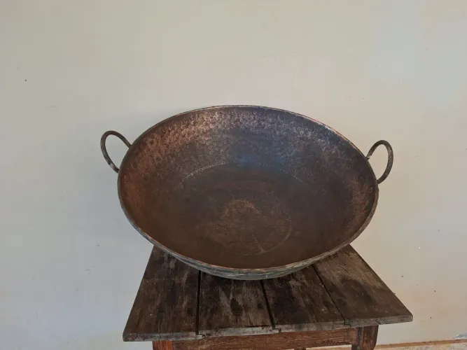 Tacho de cobre feito a mão