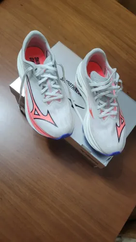 Tênis de corrida feminino Mizuno Wave Rebellion Flash 3 37 (serve 35/36)
