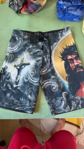 Bermuda Cool cat - Jesus 