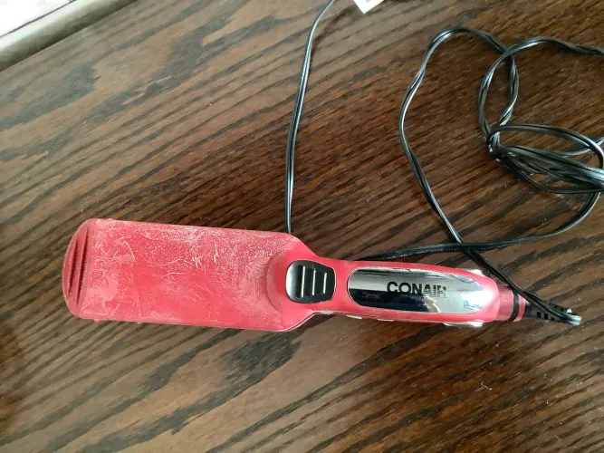 Vendo alisadora de cabelo Conair