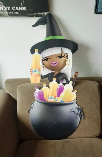 Decoração Halloween - Bruxinha com Caldeirão - Fanta Halloween - Tamanho Grande
