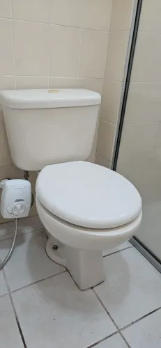 Vaso sanitário com caixa acoplada