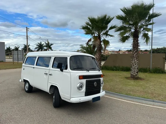 Volkswagen Kombi Standard 1.4 MI Total Flex 8V 2014