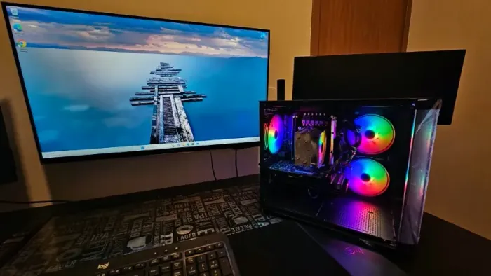 PC Gamer Xeon | RX 580 8 GB | 32 GB RAM | Gabinete Aquário Novo