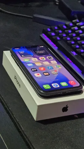 iPhone 11 64GB - Todo Original / Nunca Aberto
