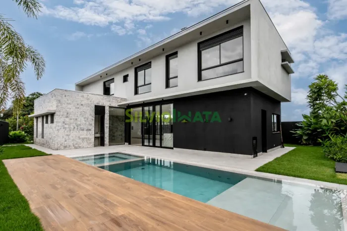 Casa Alto Padrão no Alphaville Sofisticação, Exclusividade e Integração com a Natureza