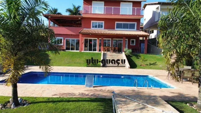 Casa com 4 dormitórios à venda, 330 m² por R$ 2.000.000,00 - Centro - Mairinque/SP