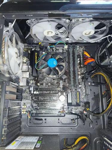 Processador Intel i5 7400 com placa mãe Gigabyte Z270-D3H
