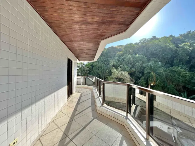 Apartamento à Venda na Pitangueiras no Guarujá