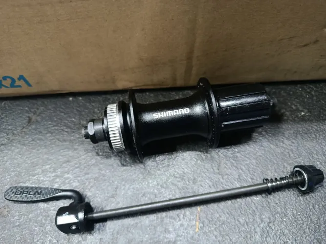 Cubo Shimano K7 center look traseiro novo 32 furos