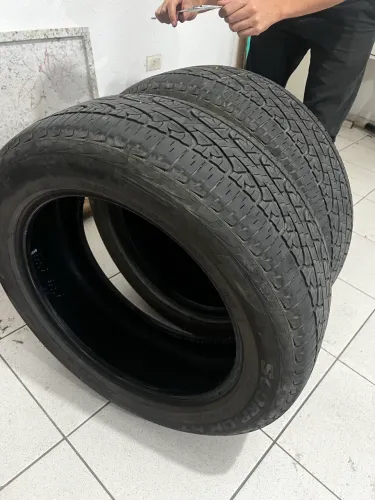 Pneu 255/55 R20