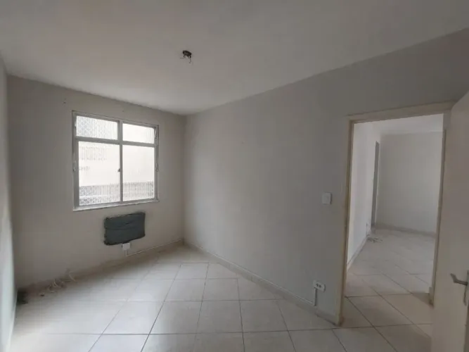 Apartamento com 2 dormitórios à venda, 47 m² por R$ 110.000,00 - Tomás Coelho - Rio de Jan