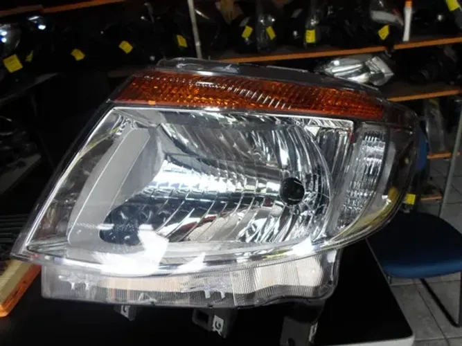 Farol Dianteiro Ford Ranger 2013/14/15