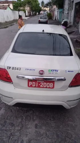 Fiat Linea Essence 1.8 Flex 16V 4P 2016