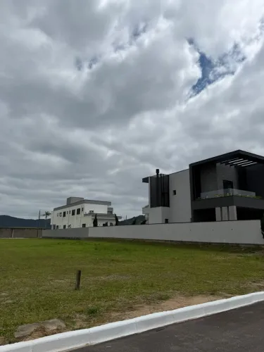 OPORTUNIDADE DE LOTE NO CALEDONIA