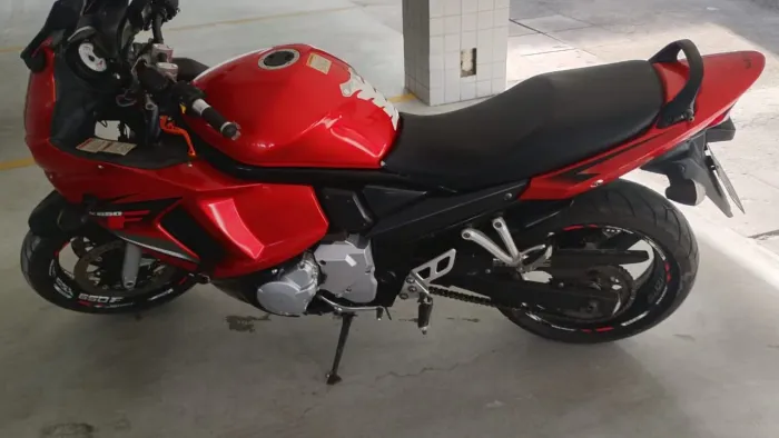 Moto Suzuki