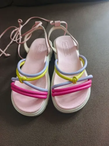 Sandália feminina infantil