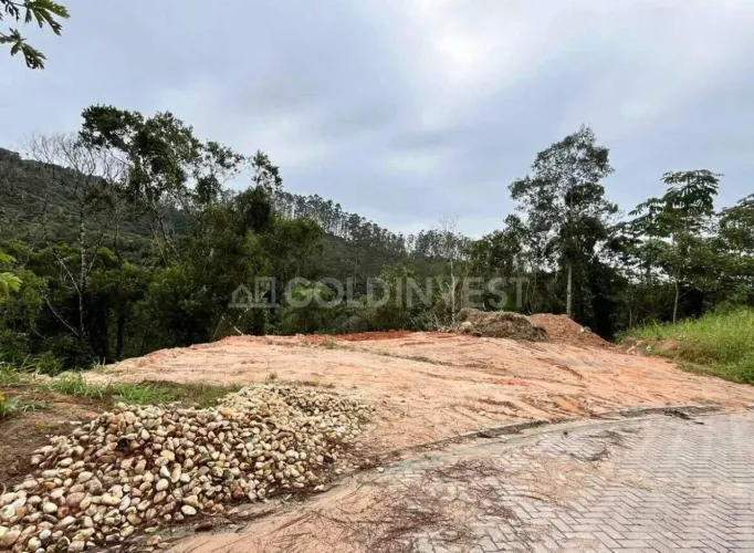 Terreno à venda no bairro Volta Grande, em Brusque, localizado na Rua Carlo Acutis.