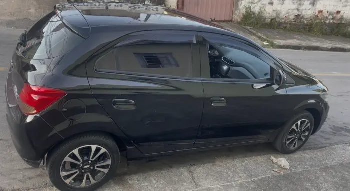Chevrolet Onix Hatch LTZ 1.4 8V Flex Power Mec. 4P 2013