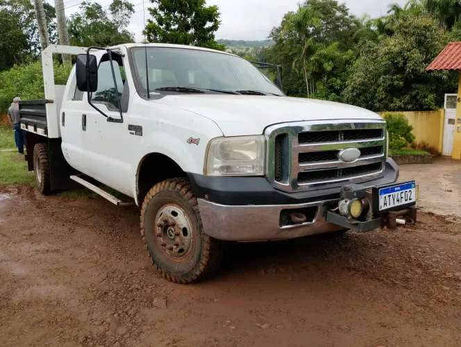 Ford F-4000 3.9 Turbo Intercooler Diesel 2P Manual 2011