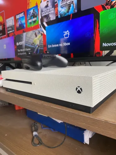 Xbox one s 4k 1tb com 59 jogos