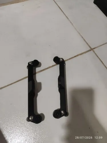Vendo adaptador para baú,para Tiger 900 em excelente estado de conservação,