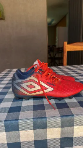 Chuteira Umbro