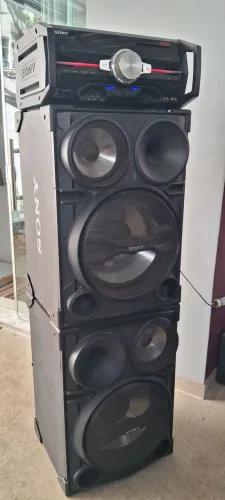 SOM SONY GENEZY SH 2.000 TREME A CASA