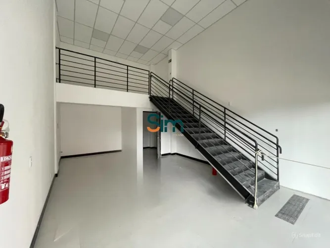 Sala Comercial para Alugar em Chapecó (Palmital) - 56 m² com Porcelanato