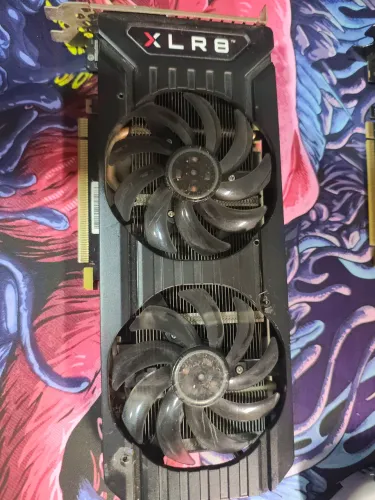 Placa de vídeo NVidia GTX 1070 8gb xlr8 pny funcionando perfeitamente