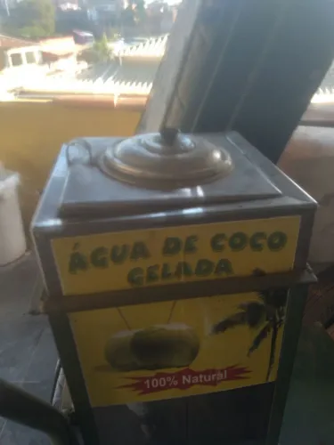 Carrinho de água de coco
