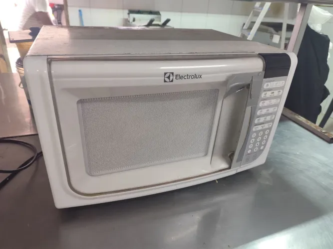 Micro-ondas Mef41 31L Electrolux