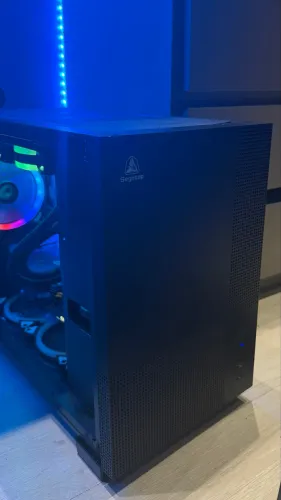 Pc gamer absurdo montado 