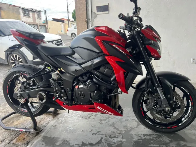 Suzuki GSX-S 750